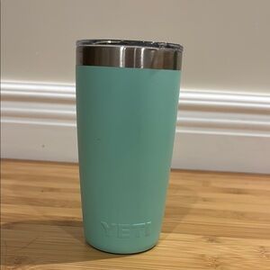 Yeti Blue and Green Insulated Cup with Metallic Rim and Smooth Finish